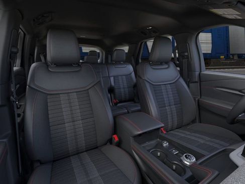 New 2026 Ford Explorer ST-Line w/ ST-Line Street Pack image 10