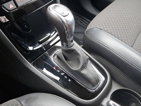 Certified 2022 Buick Encore Preferred w/ Safety Package image 12