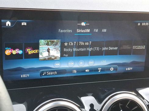 Used 2025 Mercedes-Benz GLA 250 4MATIC image 13