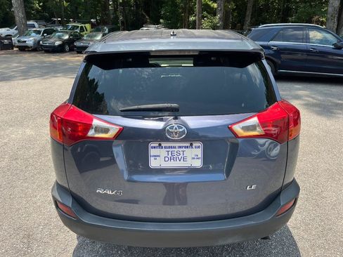 Used 2013 Toyota RAV4 LE FWD image 9