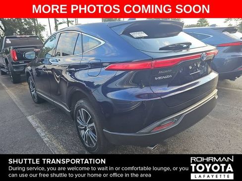 Used 2024 Toyota Venza LE AWD/4WD image 6