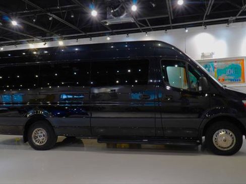 Used 2020 Mercedes-Benz Sprinter 3500 image 4