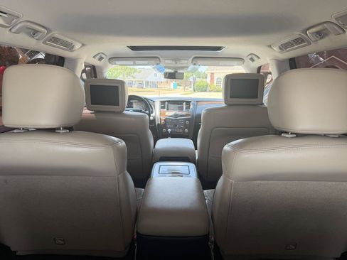 Used 2018 Nissan Armada Platinum w/ Captain Seat Package RWD image 12