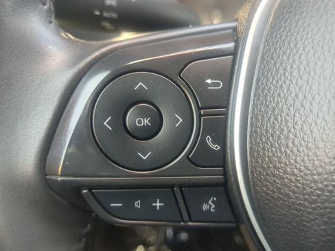 Used 2025 Toyota Corolla SE FWD image 19
