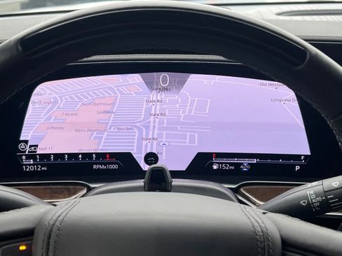 Used 2024 Cadillac Escalade Sport Platinum w/ LPO, ONYX Package image 17