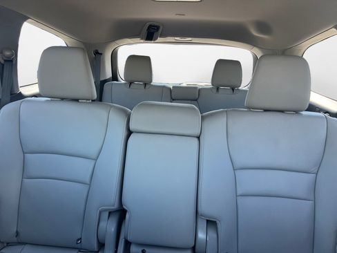 Used 2021 Honda Pilot Special Edition image 12