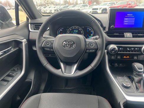New 2025 Toyota RAV4 SE image 14