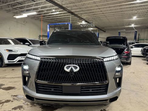Used 2025 INFINITI QX80 Autograph w/ Premium Cargo Package image 4