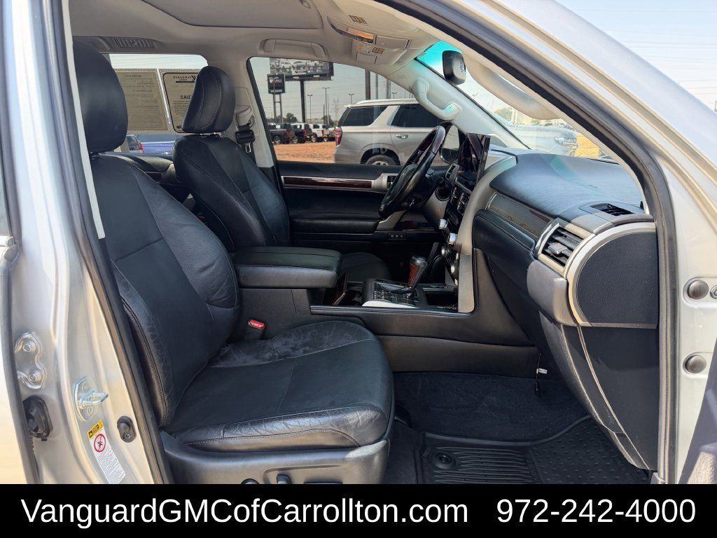 Used 2018 Lexus GX 460 Premium w/ Premium Package AWD/4WD image 34