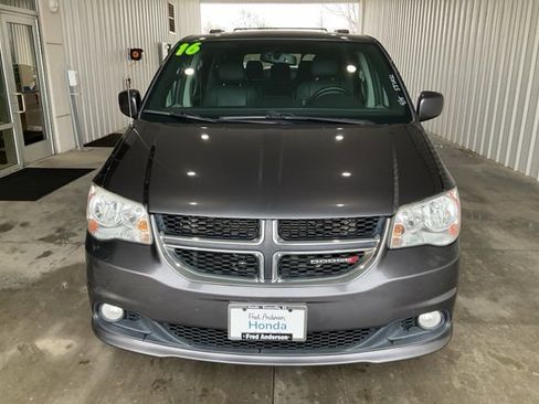 Used 2016 Dodge Grand Caravan SXT FWD image 24