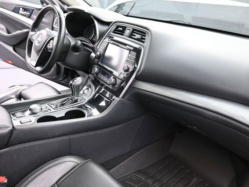 Used 2017 Nissan Maxima 3.5 SL image 19