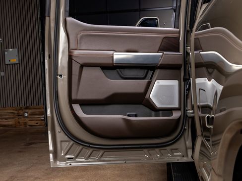 Used 2026 Ford F250 King Ranch w/ Chrome Package image 38