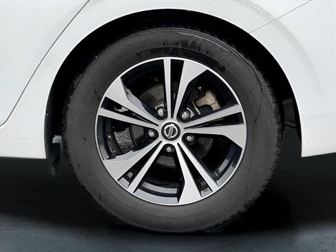 Used 2022 Nissan Sentra SV image 11