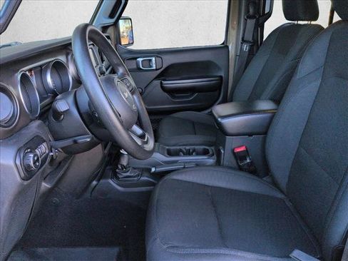 Used 2020 Jeep Gladiator Sport image 14