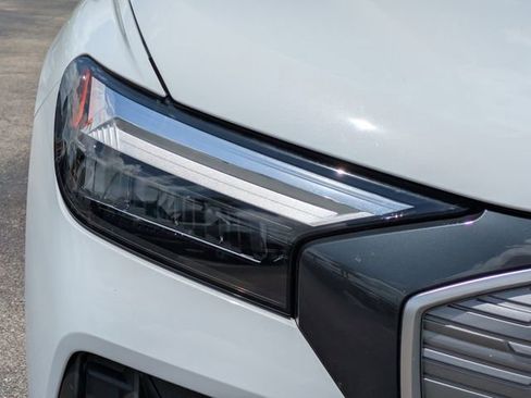 Used 2025 Audi Q4 e-tron Premium RWD image 7