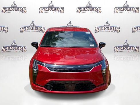 New 2027 Chrysler Pacifica Select FWD image 2