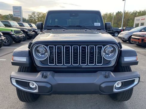 New 2025 Jeep Wrangler Unlimited Sahara w/ Safety Group AWD/4WD image 8