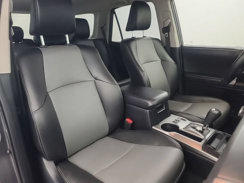 Used 2020 Toyota 4Runner SR5 Premium AWD/4WD image 15