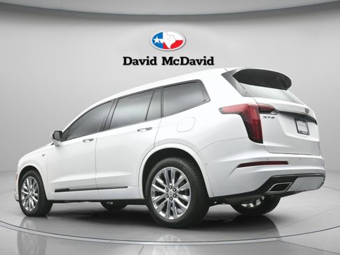 Used 2023 Cadillac XT6 Premium Luxury w/ Technology Package FWD image 38