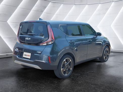Used 2025 Kia Soul EX FWD image 4