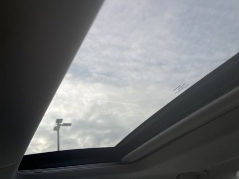 Used 2016 Nissan Altima 2.5 SL w/ 2.5 Technology Package image 11