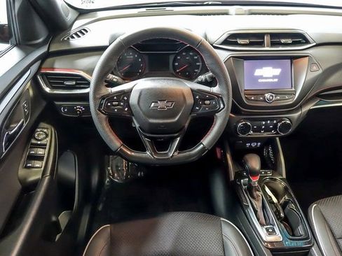 Used 2023 Chevrolet TrailBlazer RS AWD/4WD image 16