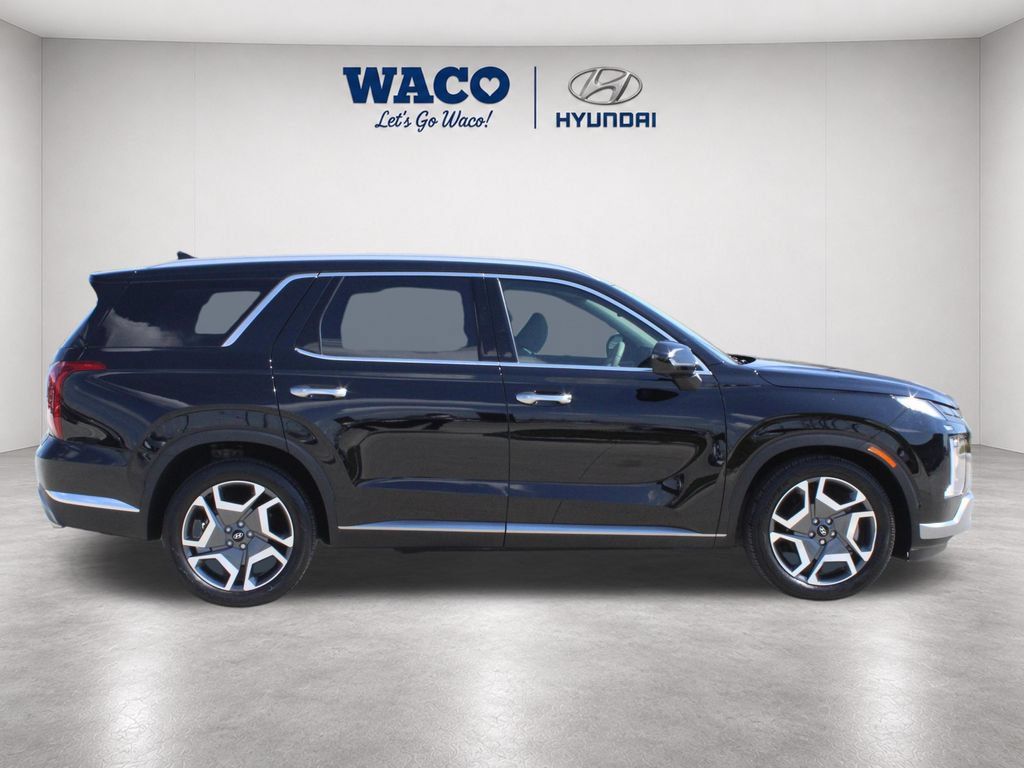 Used 2024 Hyundai Palisade Limited FWD image 9