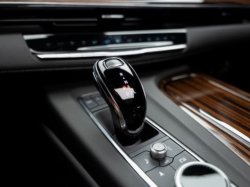 Used 2023 Cadillac Escalade ESV Premium Luxury w/ LPO, Floor Liner Package AWD/4WD image 51