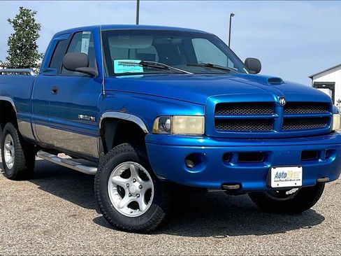 Used 2001 Dodge Ram 1500 Truck 4x4 Quad Cab image 2