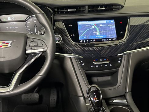 New 2025 Cadillac XT6 Premium Luxury image 14