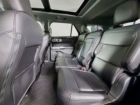 Used 2023 Ford Explorer XLT w/ Equipment Group 202A image 26