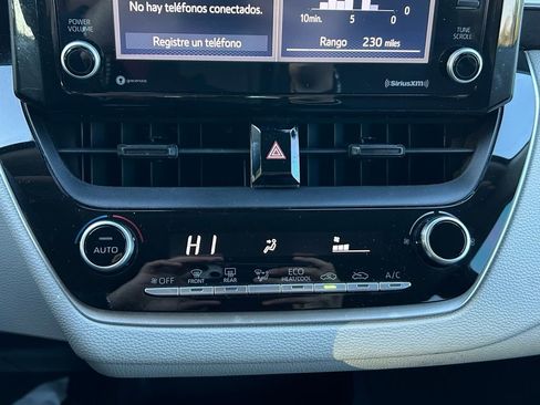 Certified 2022 Toyota Corolla LE image 24