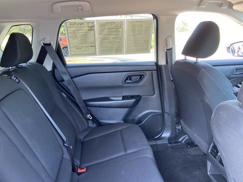 Used 2024 Nissan Rogue S FWD image 16