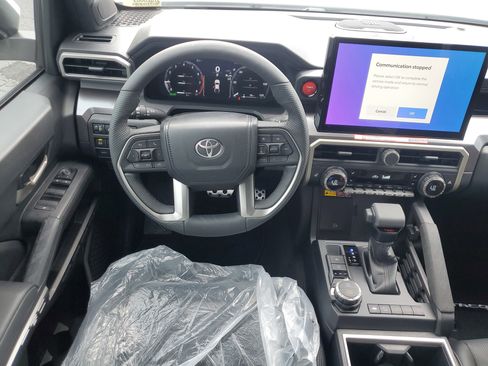 Certified 2025 Toyota Tacoma TRD Sport image 14