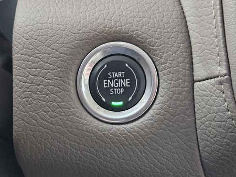 Used 2023 GMC Yukon XL Denali w/ Denali Reserve Package image 23