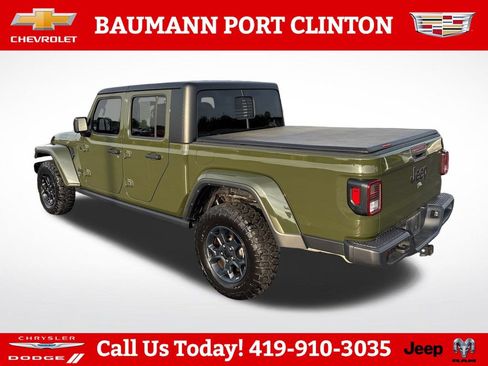 Used 2023 Jeep Gladiator Sport AWD/4WD image 4