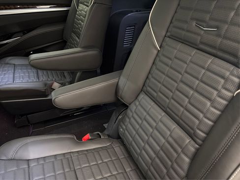 New 2025 Cadillac Escalade ESV Sport Platinum image 10