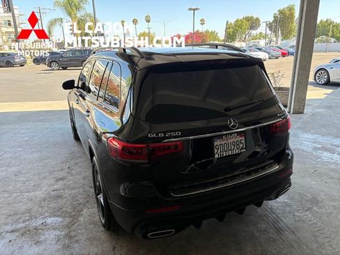 Used 2022 Mercedes-Benz GLB 250 4MATIC image 5