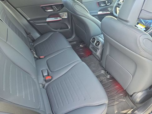 New 2026 Mercedes-Benz GLC 300 4MATIC image 11