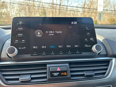 Used 2019 Honda Accord LX image 12