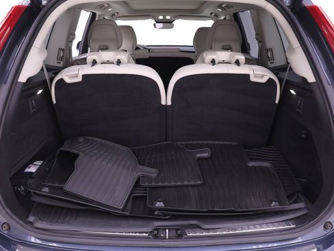 Used 2025 Volvo XC90 T8 Ultra w/ Protection Package Premier AWD/4WD image 20