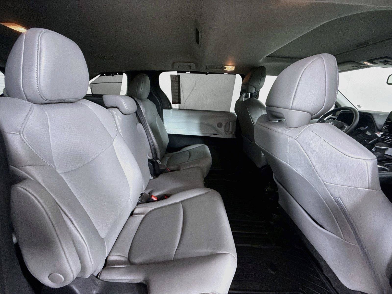 Certified 2026 Toyota Sienna XLE FWD image 43
