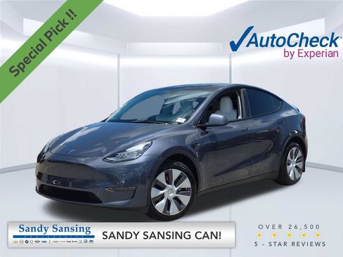 Used 2023 Tesla Model Y Long Range AWD/4WD image 1