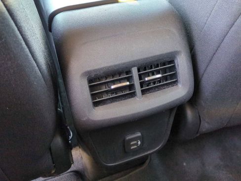 Used 2020 Chevrolet Equinox LT image 21