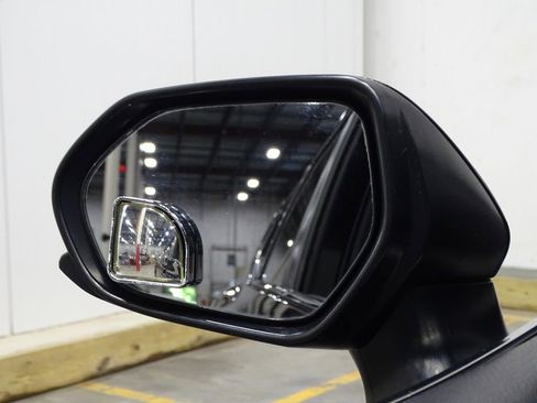 Used 2019 Toyota Camry LE image 39