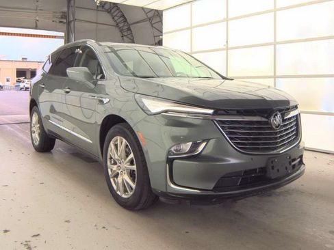 Used 2023 Buick Enclave Essence w/ Experience Buick Package AWD/4WD image 3