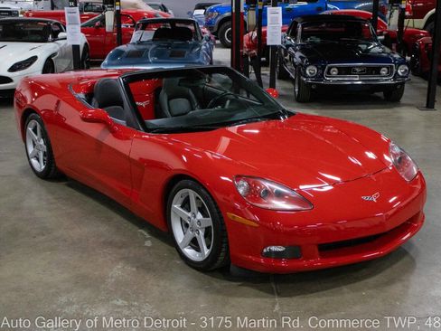 Used 2006 Chevrolet Corvette Convertible image 10
