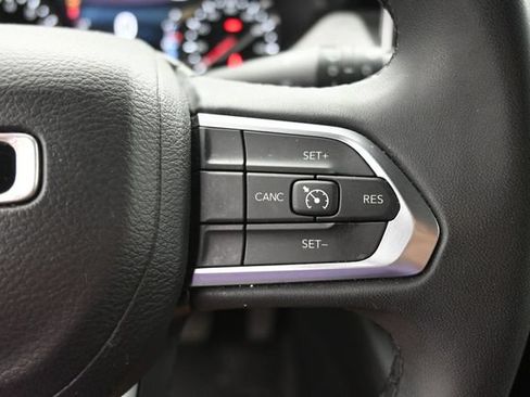 Used 2024 Jeep Compass Latitude AWD/4WD image 23