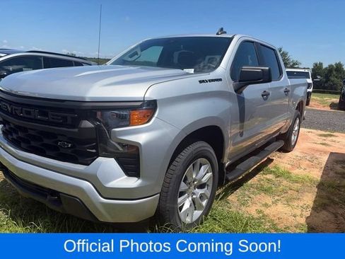Used 2022 Chevrolet Silverado 1500 Custom w/ LPO, Dark Essentials Package RWD image 2