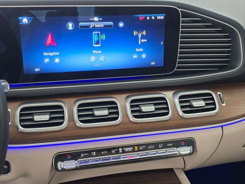 Used 2024 Mercedes-Benz GLE 450 4MATIC image 15